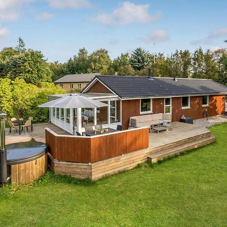 Nice Home In Havndal With Kitchen Exterior foto